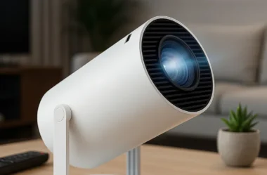 Mini Projetor Davely HY300 4K: A Revolução no Entretenimento em Casa